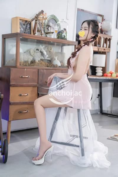 HUẾ AN EM GÁI CAO RÁO XINH XẮN MỚI VÀO NGHỀ ĐI LÀM 