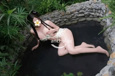 Quỳnh Trang_ Gái xinh chiều khách, body gợi cảm 