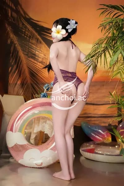 Quỳnh Trang_ Gái xinh chiều khách, body gợi cảm 