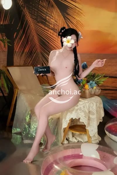 Quỳnh Trang_ Gái xinh chiều khách, body gợi cảm 