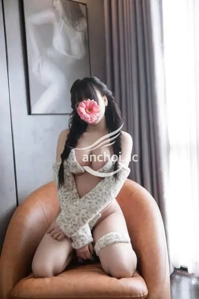 BÉ NA- CÔ THƯ KÝ XINH ĐẸP