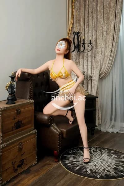 Ngọc Hân - em gái sexxy gợi tình , gặp em là mê phê quên lối về