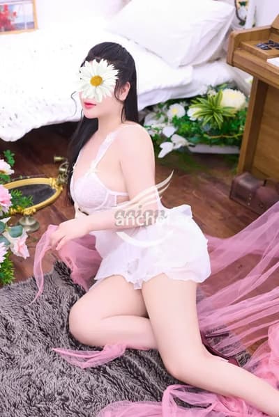 LINH ANH - CỰC PHẨM XINH - SANG - BODY BỐC LỬA GƯƠNG MẶT DÂM ĐÃNG