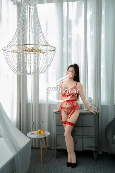BÉ YẾN - GÁI XINH LẦN ĐẦU LÊN SÓNG [911]