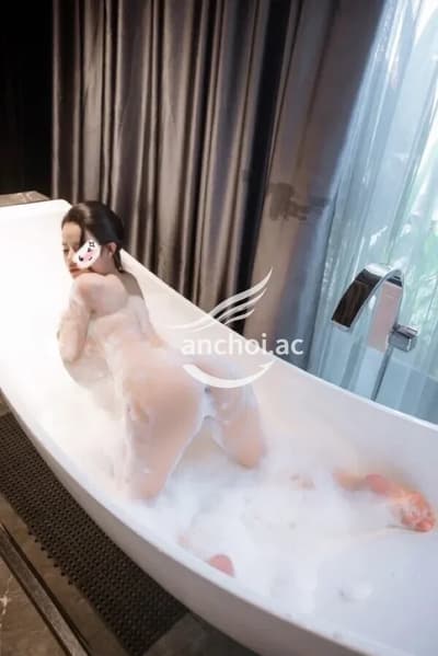 Đan Thy 7340 - Hot Girl Sang Chảnh - Mặt Xinh Da Trắng - Vú To Body Chuẩn - Tình Cảm Chiều Khách