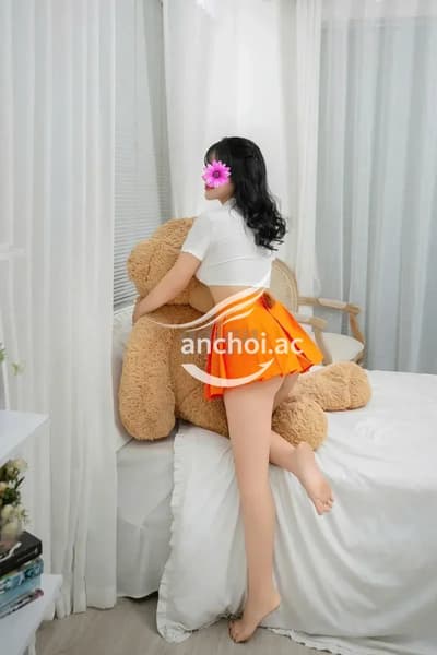 BẢO ANH - GÁI NGOAN CHIỀU KHÁCH - VÚ TO TRÒN [2100]