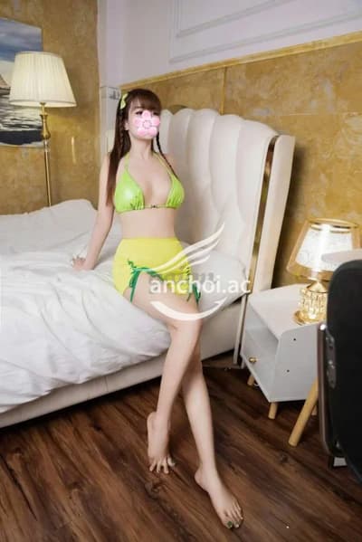 Khả Nhi_ Gái xinh chiều khách, body mình dây gợi cảm