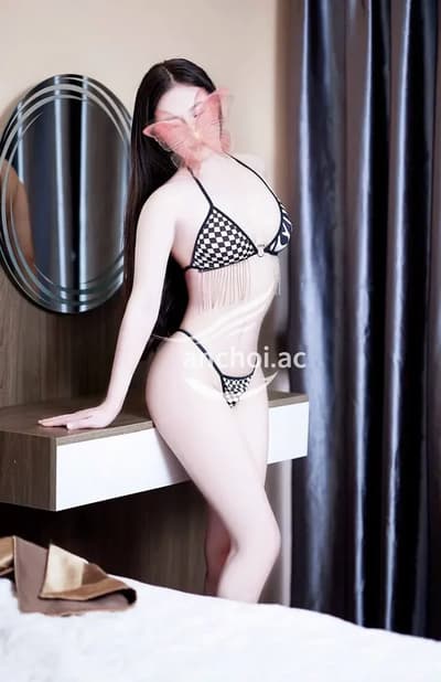 TRANG NGUYỄN - GÁI XINH DÂM QUYỄN RŨ, VÚ TO MÔNG BỰ BƯỚM TƯƠI, NGOAN DÂM CHIỀU KHÁCH LÀM TÌNH CỰC PHÊ.