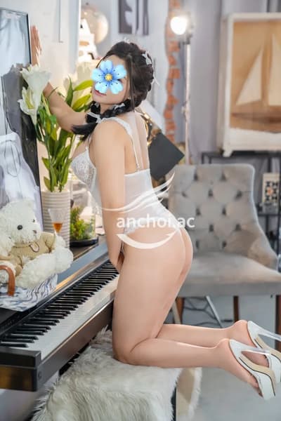 BÉ HUYỀN XINH XẮN THÂN THIỆN TÌNH CẢM