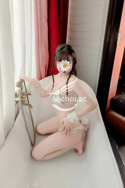 Bảo Bảo 98 Ngực Đẹp Nhiều nước [2680]
