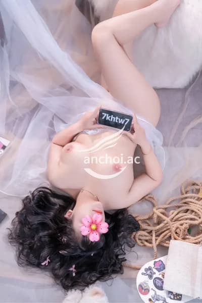 YẾN NHI XINH XẮN VÚ TO KẸP XÚC XÍCH SEXY DÂM CHIỀU KHÁCH HÀNG