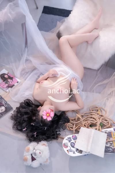 YẾN NHI XINH XẮN VÚ TO KẸP XÚC XÍCH SEXY DÂM CHIỀU KHÁCH HÀNG