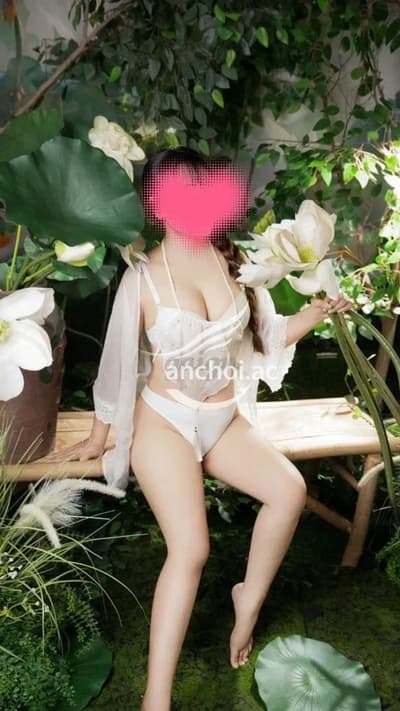 ELyy Sieu HOT BAO DAM
