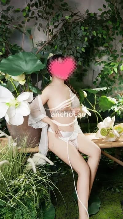 ELyy Sieu HOT BAO DAM