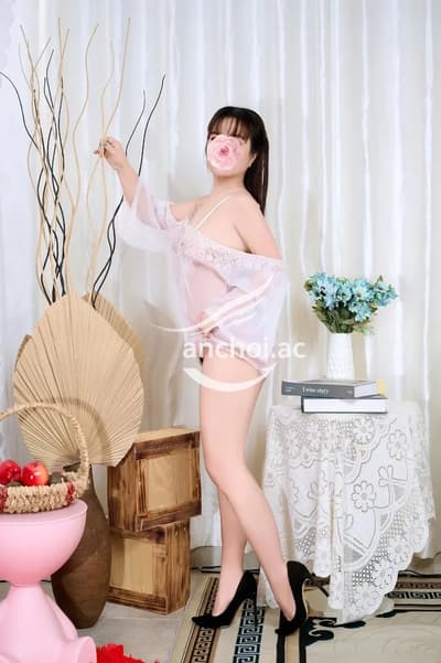 Minh Anh- Dâm đãng, chiều khách. Thân hình đầy đặn