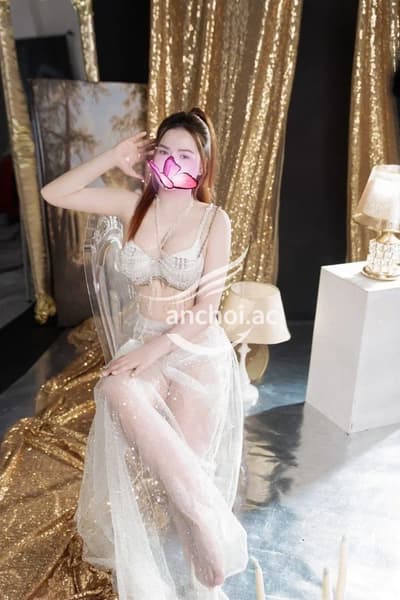 JuLy_ Gái xinh với body cực nóng