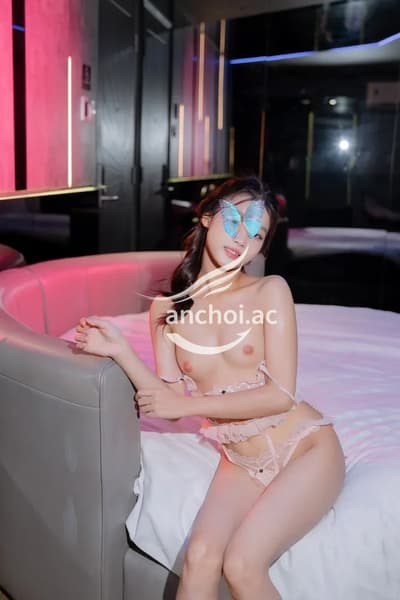 NEW NGÂN HÀ 2008- GÁI NON MỚI TỪ QUÊ LÊN PHỐ LÀM LẦN ĐẦU 