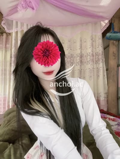 BÉ THUÝ XINH NON VÚ TO LỒN HỒNG