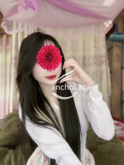 BÉ THUÝ XINH NON VÚ TO LỒN HỒNG