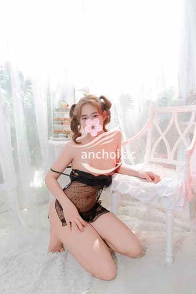BÉ BÔNG - MỚI TỪ QUÊ LÊN LÀM LẦN ĐẦU TIÊN BÍM KHÍT NHIỀU NƯỚC MẶT XINH
