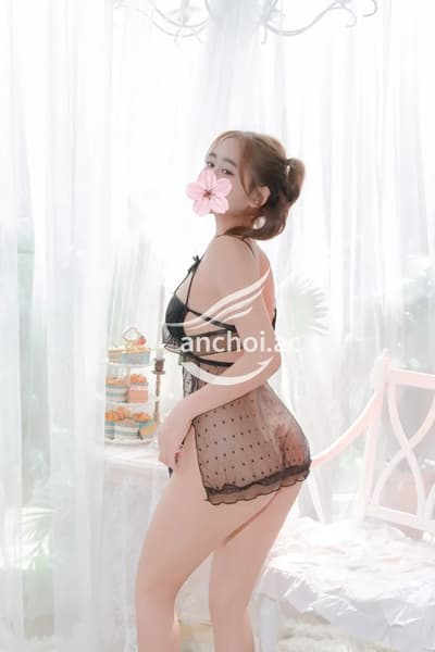 BÉ BÔNG - MỚI TỪ QUÊ LÊN LÀM LẦN ĐẦU TIÊN BÍM KHÍT NHIỀU NƯỚC MẶT XINH
