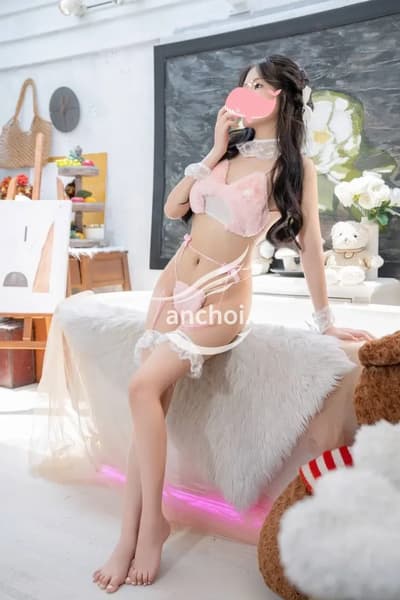 Vy Vy- em hàng tươi xanh, dể thương hấp dẫn!!!