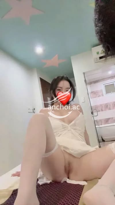 GÁI DÂM LISA_MÔNG CONG,VÚ BỰ,LÀM TÌNH BAO PHÊ LUÔN NHA
