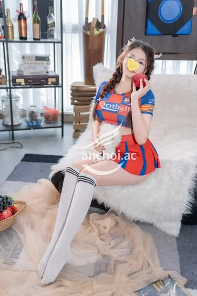 BÉ NHI EM GÁI QUÊ NHẸ NHÀN TÌNH CẢM