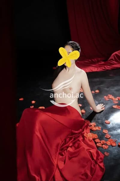 Yến Linh - xinh ngoan dâm - ngon hơn nyc