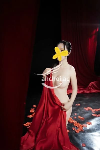 Yến Linh - xinh ngoan dâm - ngon hơn nyc