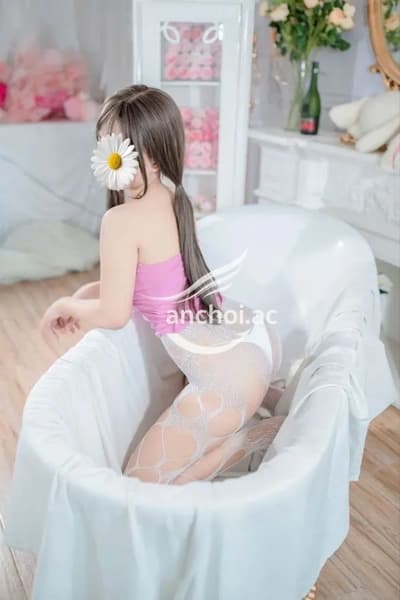 ÁI MY - EM GÁI NHỎ NHẮN XINH XẮN ĐÁNG YÊU