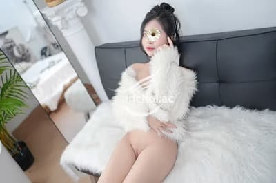 QUỲNH HƯƠNG- 2K4 EM GÁI NON TƠ CỰC XINH CỰC DÂM