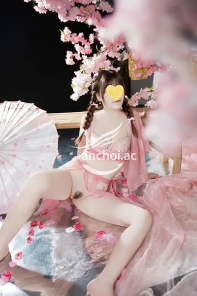 YẾN NHI DÁNG MÌNH DÂY TÌNH CẢM VUI VẺ
