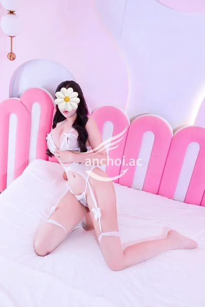 NEW HUỆ MÌNH XINH GÁI DÁNG ĐẸP.