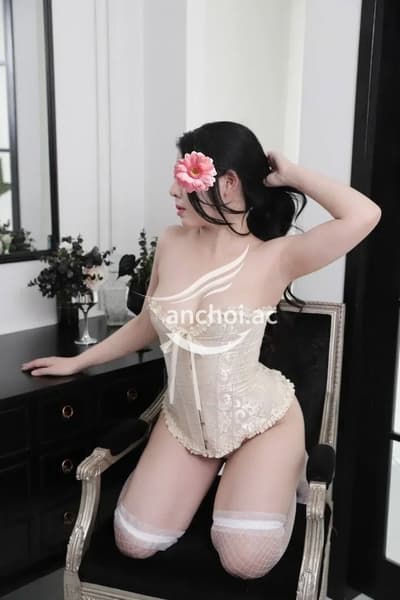KHÁNH NHI DÂM NỮ MẶT XINH THÂN HÌNH GỢI DỤC LÀM TÌNH CHUYÊN NGHIỆP