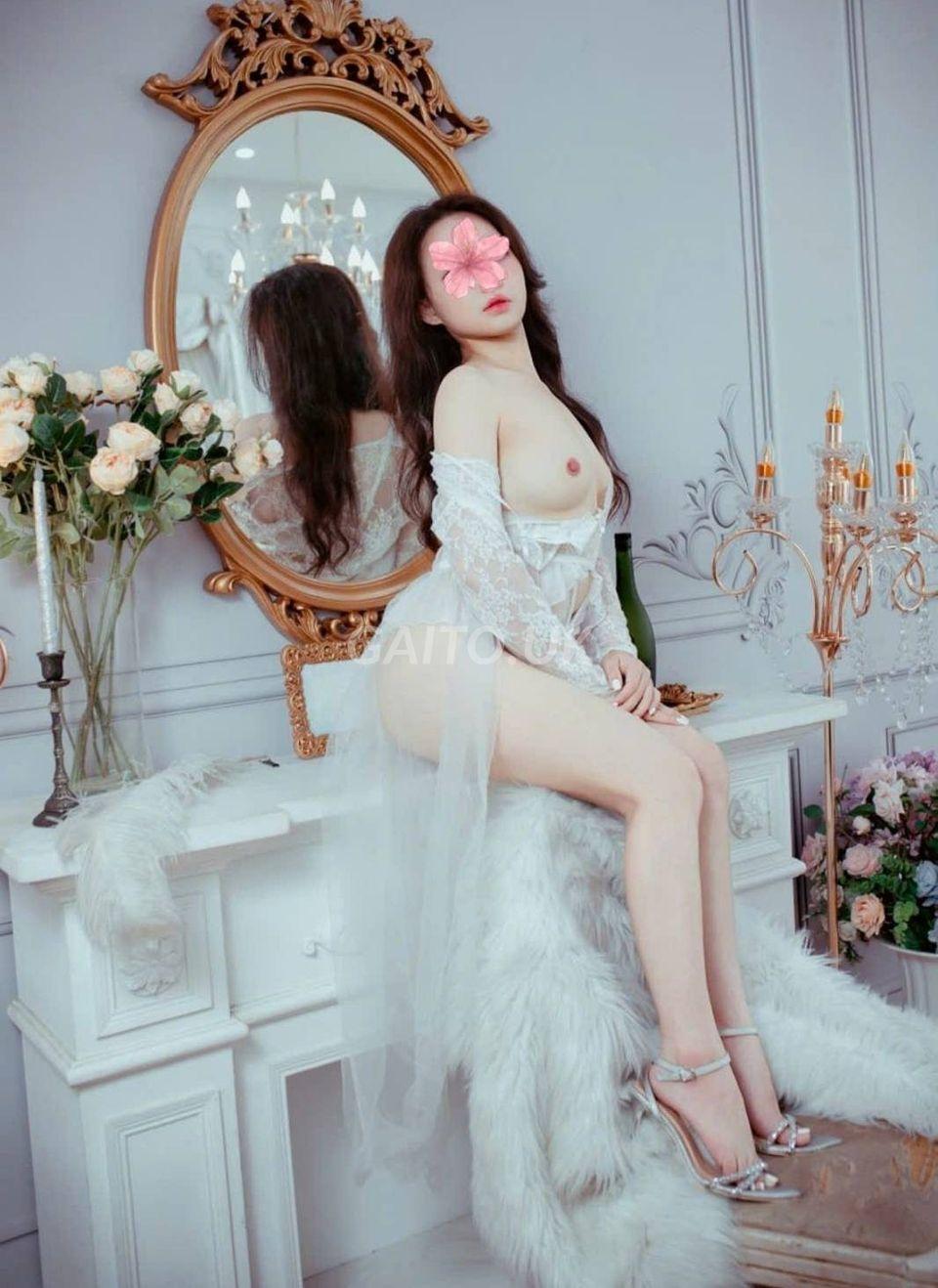 Nami - Em gái Loli Dễ Thương Mông To