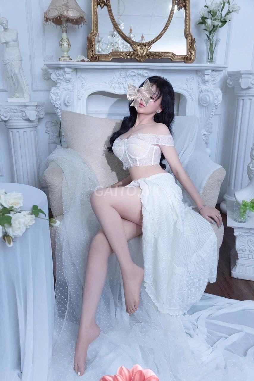 NHI KEM CỰC XINH VIP CHÂN ÁI LÀ ĐÂY