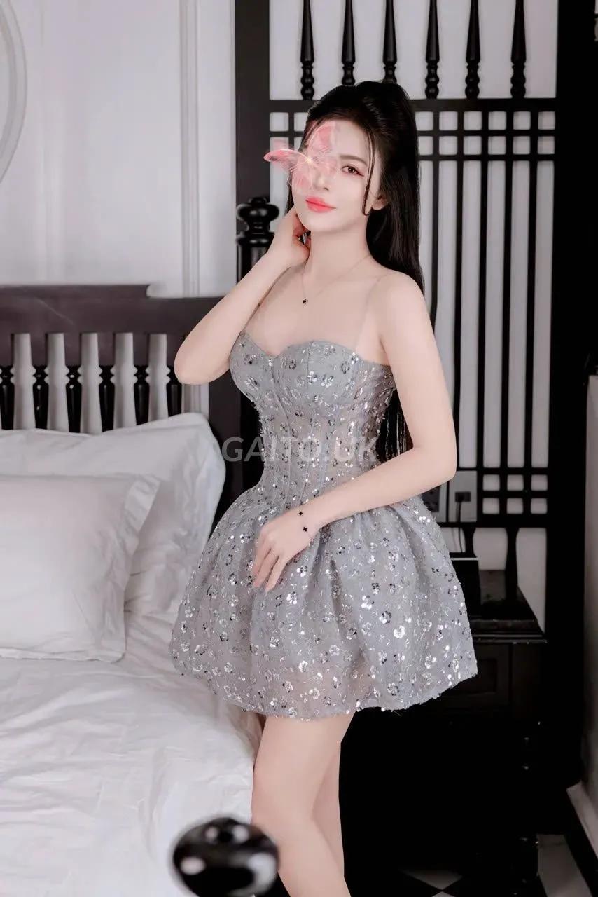 HÀ MY CHÂN DÀI 1m68 _ chuẩn mẫu mặt xinh _ thái độ ngoan yêu hàng họ nét căng_ c