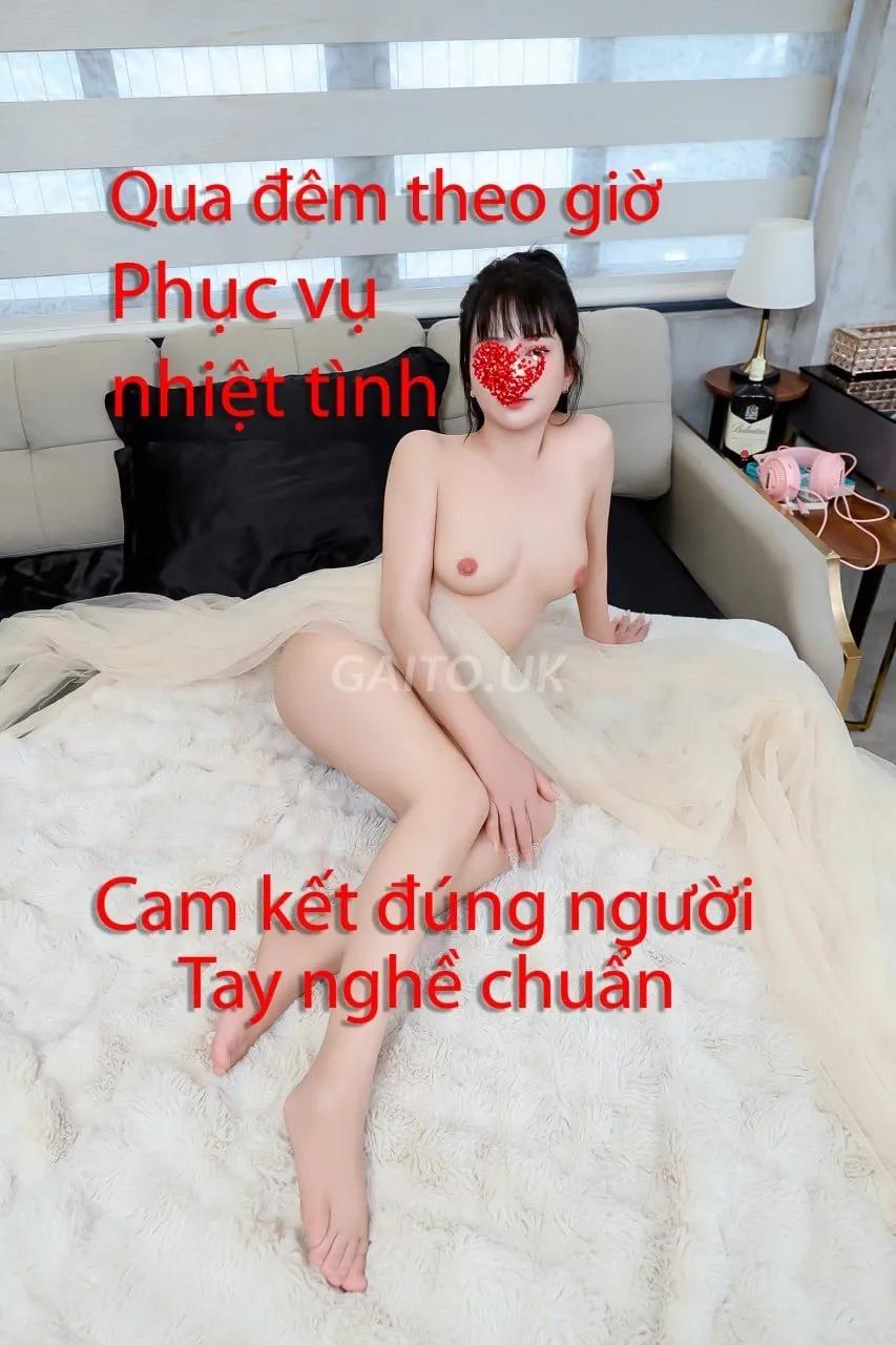 LINH ĐAN TRẺ XINH PHỤC VỤ BÚ CU RẤT DÂM NHIỆT TÌNH VỚI KHÁCH NHƯ NGƯỜI TÌNH