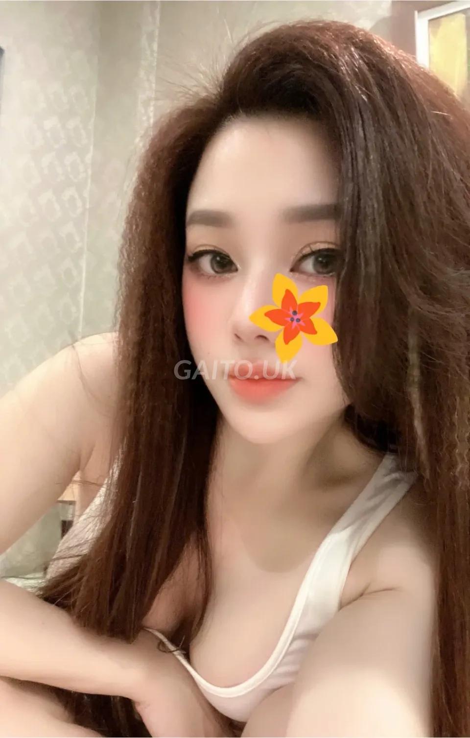 PHƯƠNG LINH XINH DÂM HÀNG CỰC ĐẸP. 