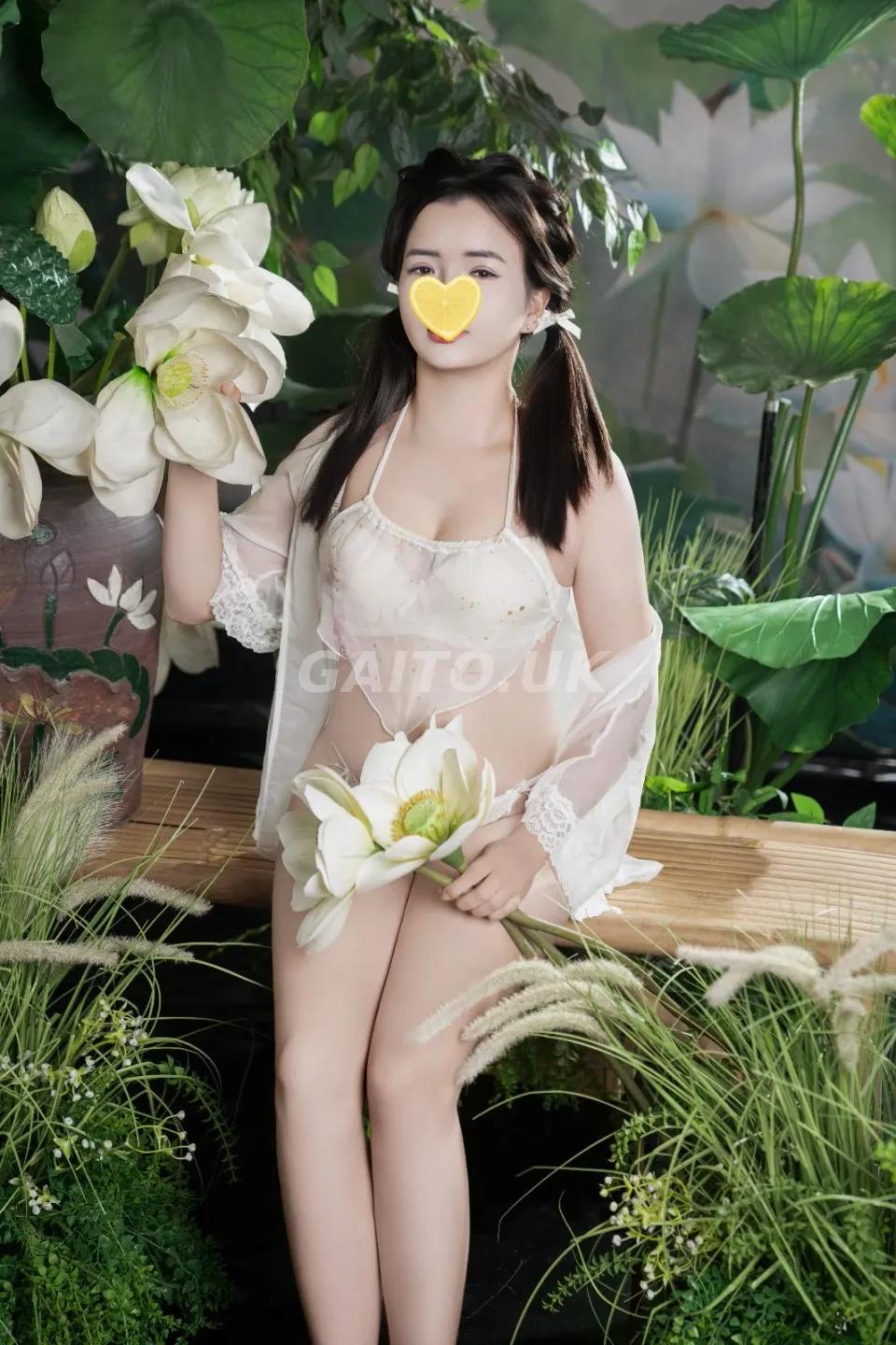 BẢO TRANG HIỀN LÀNH TÌNH CẢM VUI VẺ