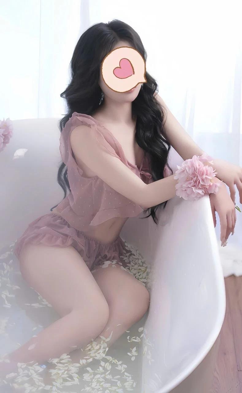 KIỀU TRANG - DÂM, CHIỀU KHÁCH LẮM NHA