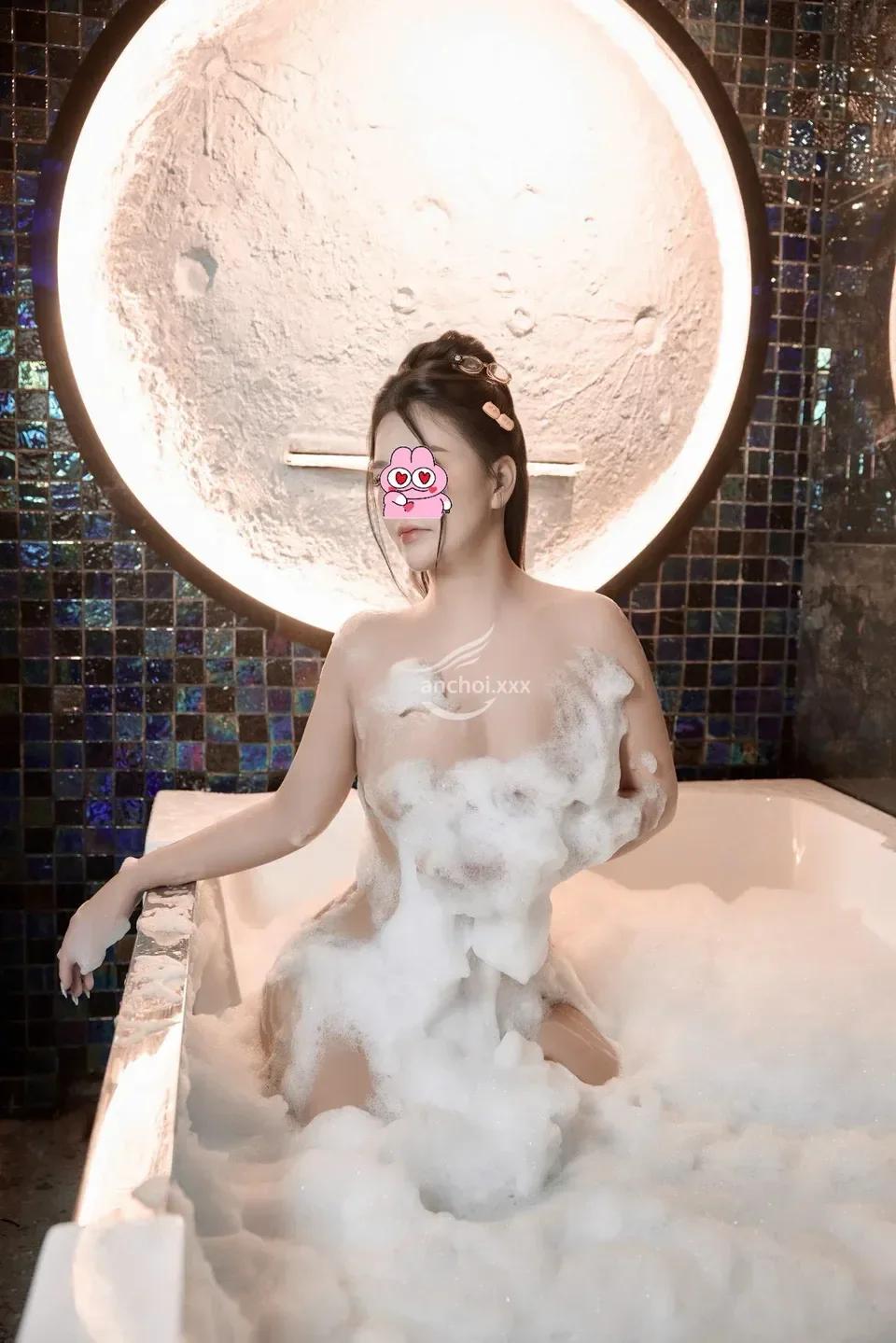 GÁI DÂM NA TÂY_ XINH NHƯ THIÊN THẦN BODDY GỢI CẢM