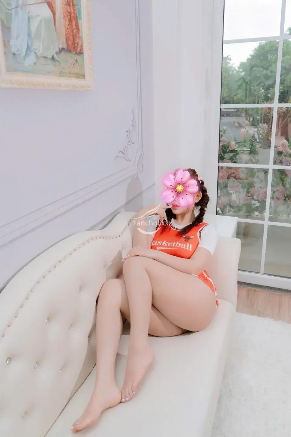 BÉ UYÊN CUTE XINH XẮN NGOAN HIỀN TÌNH CẢM