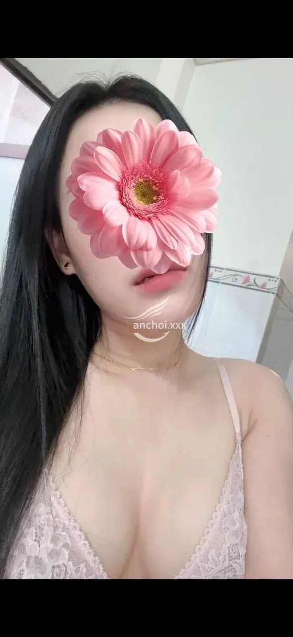 ❤️CÓ CLIP SEXY❤️NHƯ NGỌC XINH XẮN NHIỆT TÌNH BÚ LIẾM CÁC KIỂU RẤT TÌNH CẢM VÀ CHIỀU CHUỘNG KHÁCH