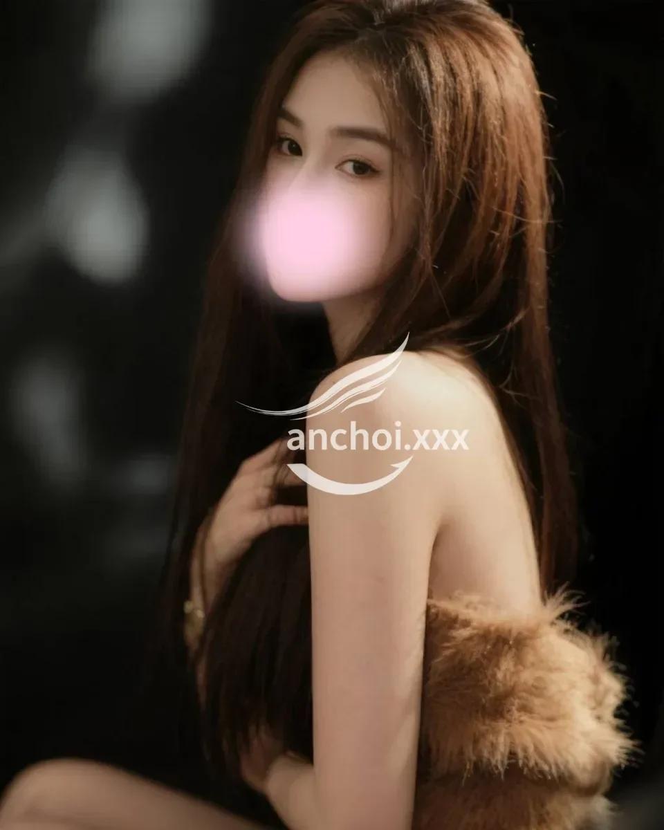 Hạ Vũ- bé hàng non tơ tưới xanh hấp dẫn!!!
