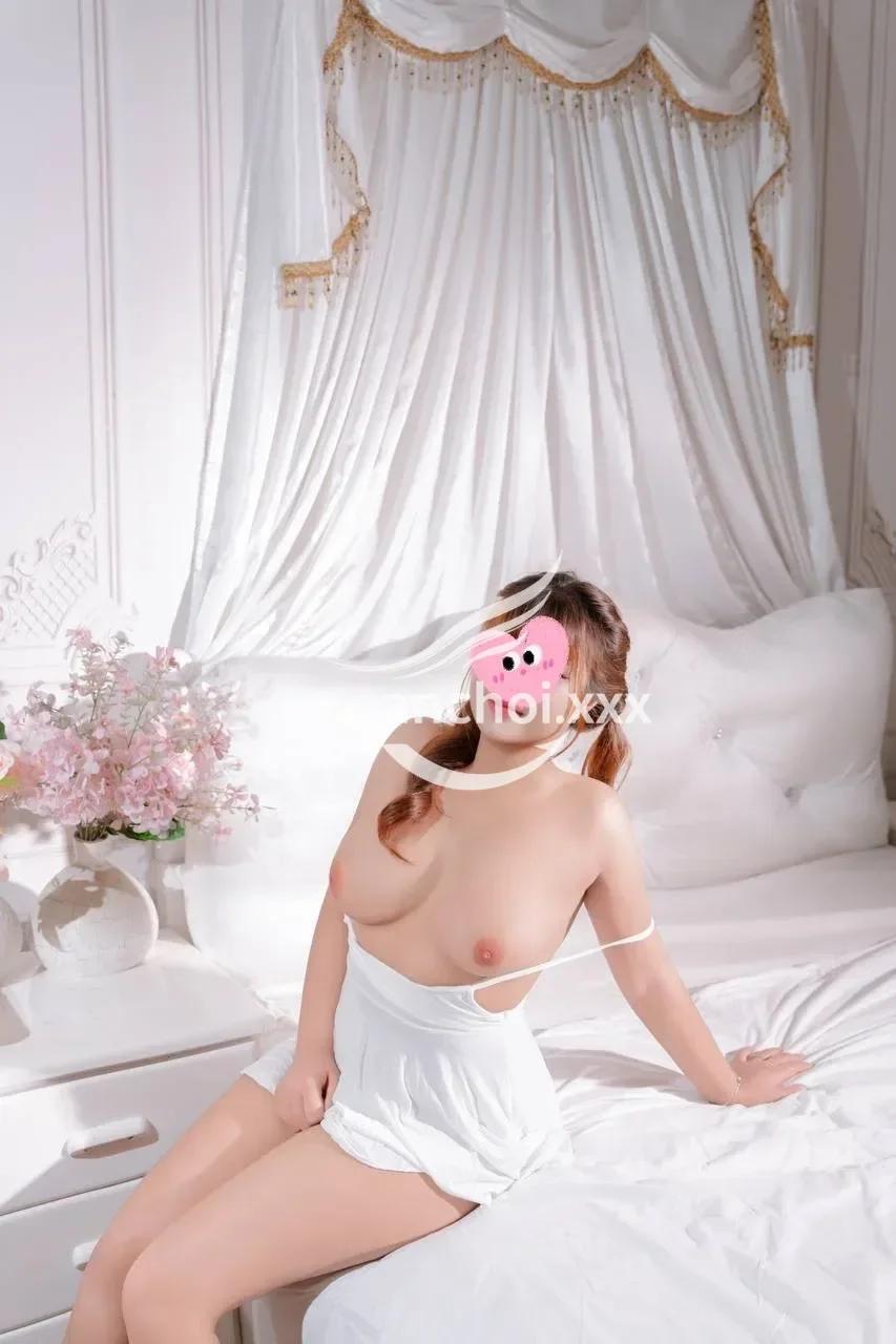 BÉ HUYỀN 2008- NON TƠ TRẺ TRUNG BÍM KHÍT NHIỀU NƯỚC 