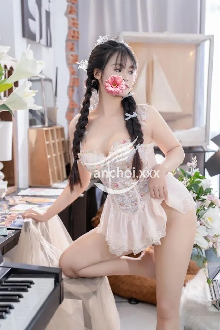 ❤️HOT CLIP SEX❤️ BÉ HỒNG 2K2 VẺ ĐẸP TRONG SÁNG LẦN ĐẦU ĐI LÀM CỰC CHIỀU KHÁCH