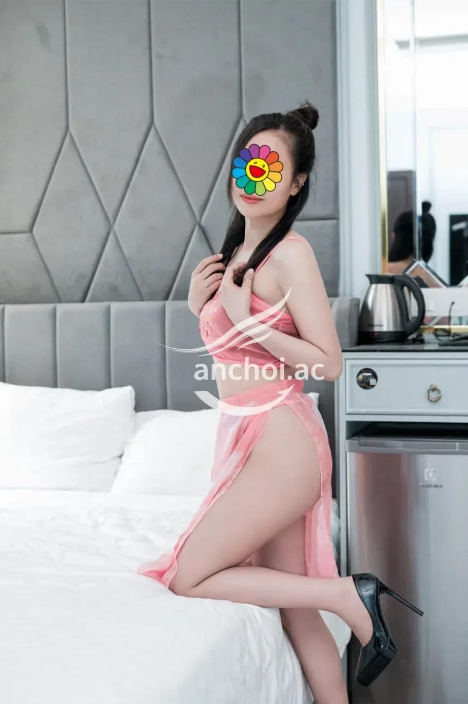Thảo Tiên - Chiều Khách Ngọt Ngào Rất Ngoan