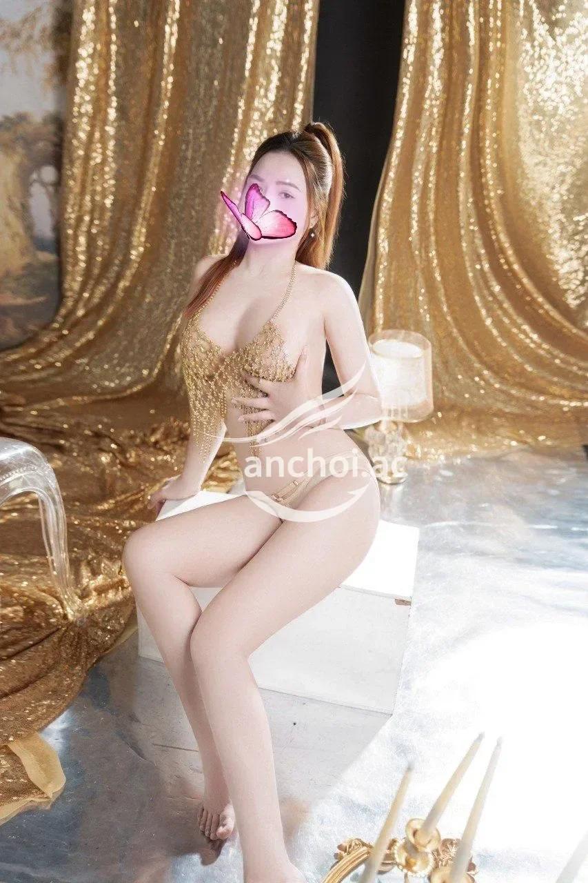 JuLy_ Gái xinh với body cực nóng